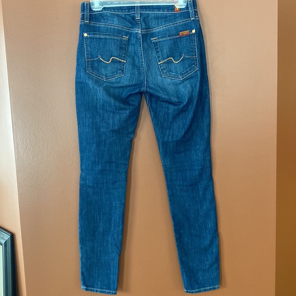 7 for all mankind ladies jeans in size 25 with fading and whiskering. - Picture 4 of 11